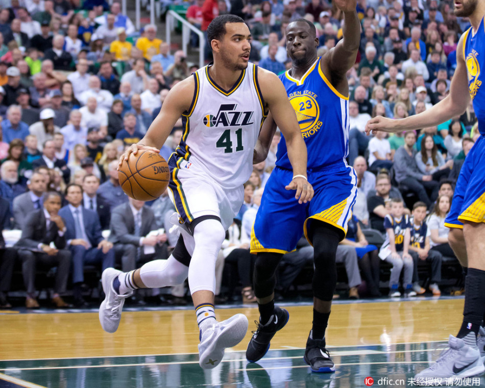 开云网页版中国官网-转折点！犹他爵士迎来里程碑，国王杯今晨攻防权衡，管理层满意，更衣室氛围转暖的简单介绍