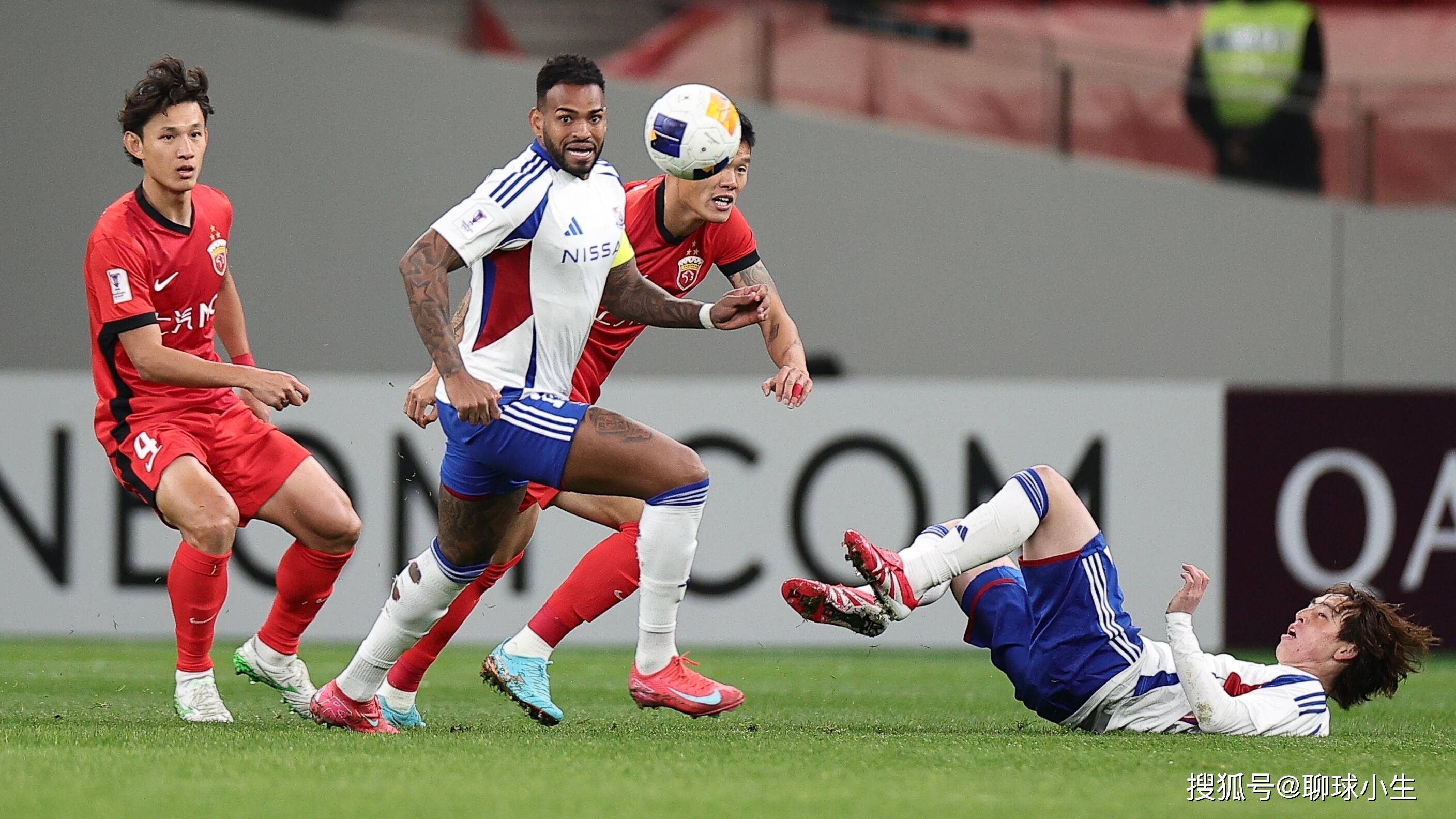 开云登录入口-亚冠冲刺阶段走向成谜；上海海港战术微调；媒体盛赞；医务组通报恢复(上海海港亚冠最好成绩)