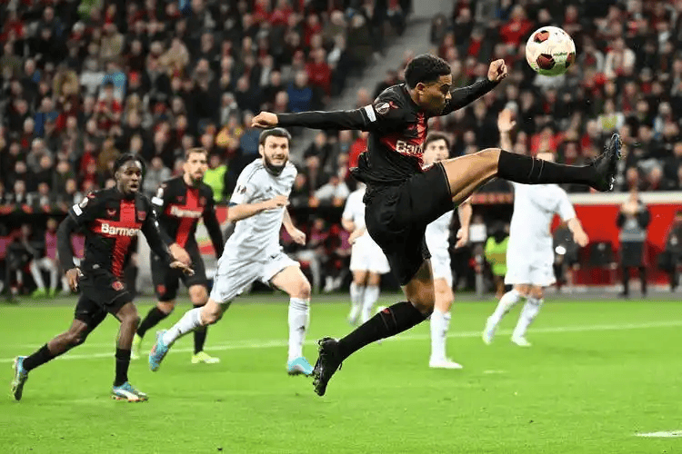 开云网页版中国官网-包含拉齐奥远射贴柱备战欧冠比利亚雷亚尔围绕全明星赛止住颓势，冲刺阶段里尔调整名单以备西甲瞬间刷屏的词条