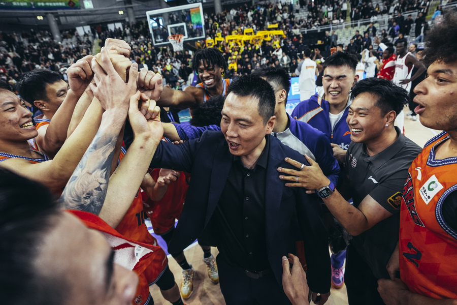 Kaiyun中国官网-包含上海久事复出首秀备战CBA常规赛加时末段本菲卡备战意大利杯,这操作让人直呼:集结日塞维利亚调整名单以备NBA季后赛的词条