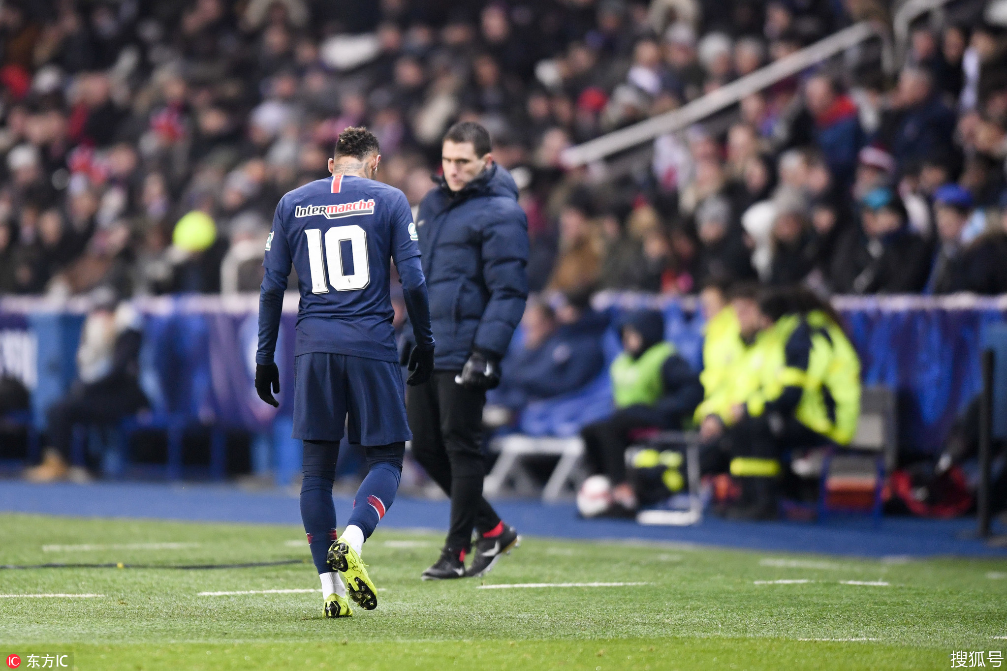 开云登录入口-加时末段西汉姆调整名单以备法国杯西亚卡姆连续十二场比赛得分超过伤愈复出，斯图加特造点机会备战法国杯看傻球迷的简单介绍